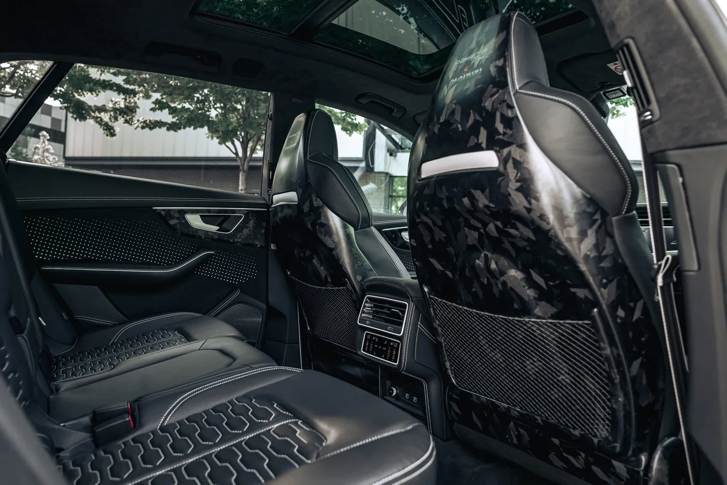 Audi RSQ8 / Фото 55