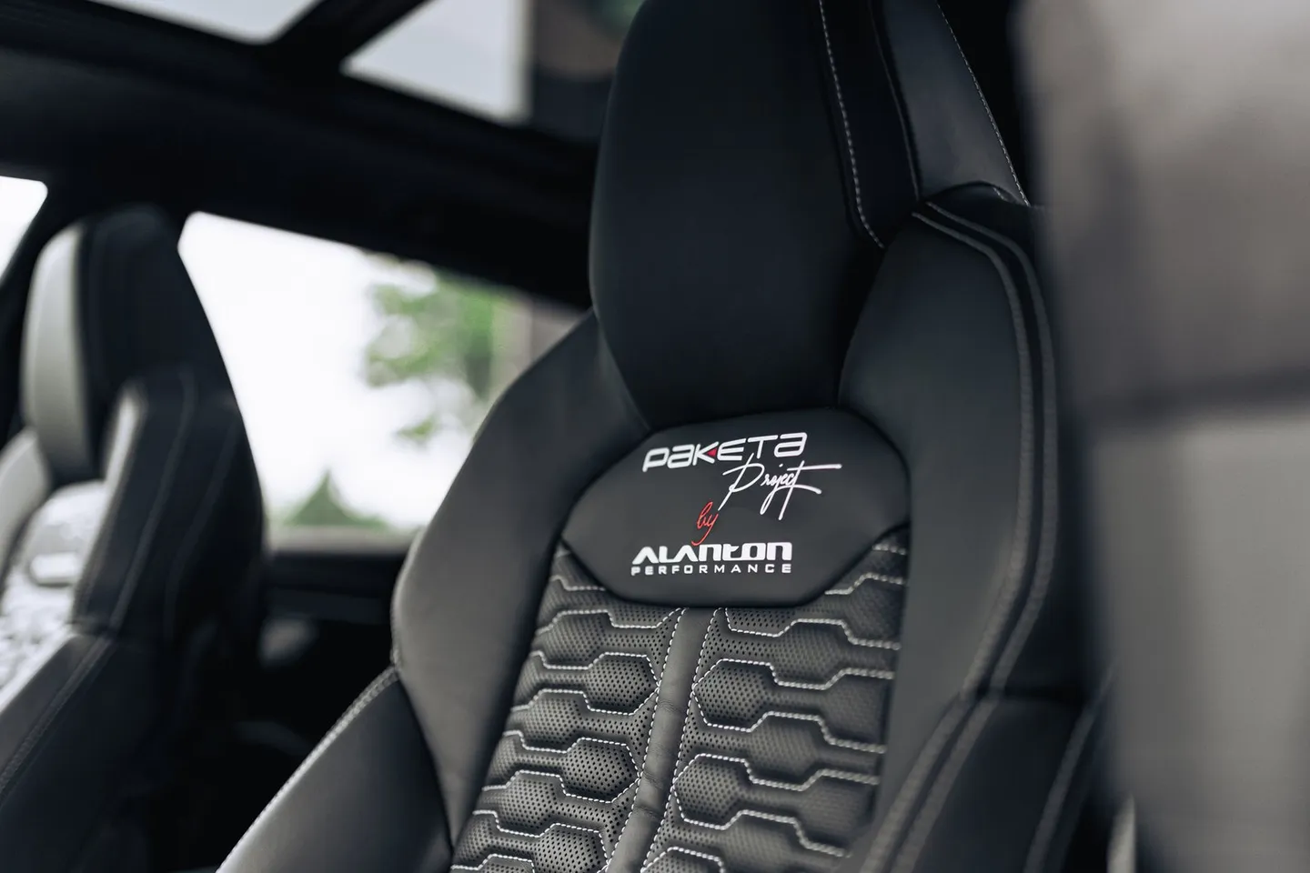 Audi RSQ8 / Фото 15