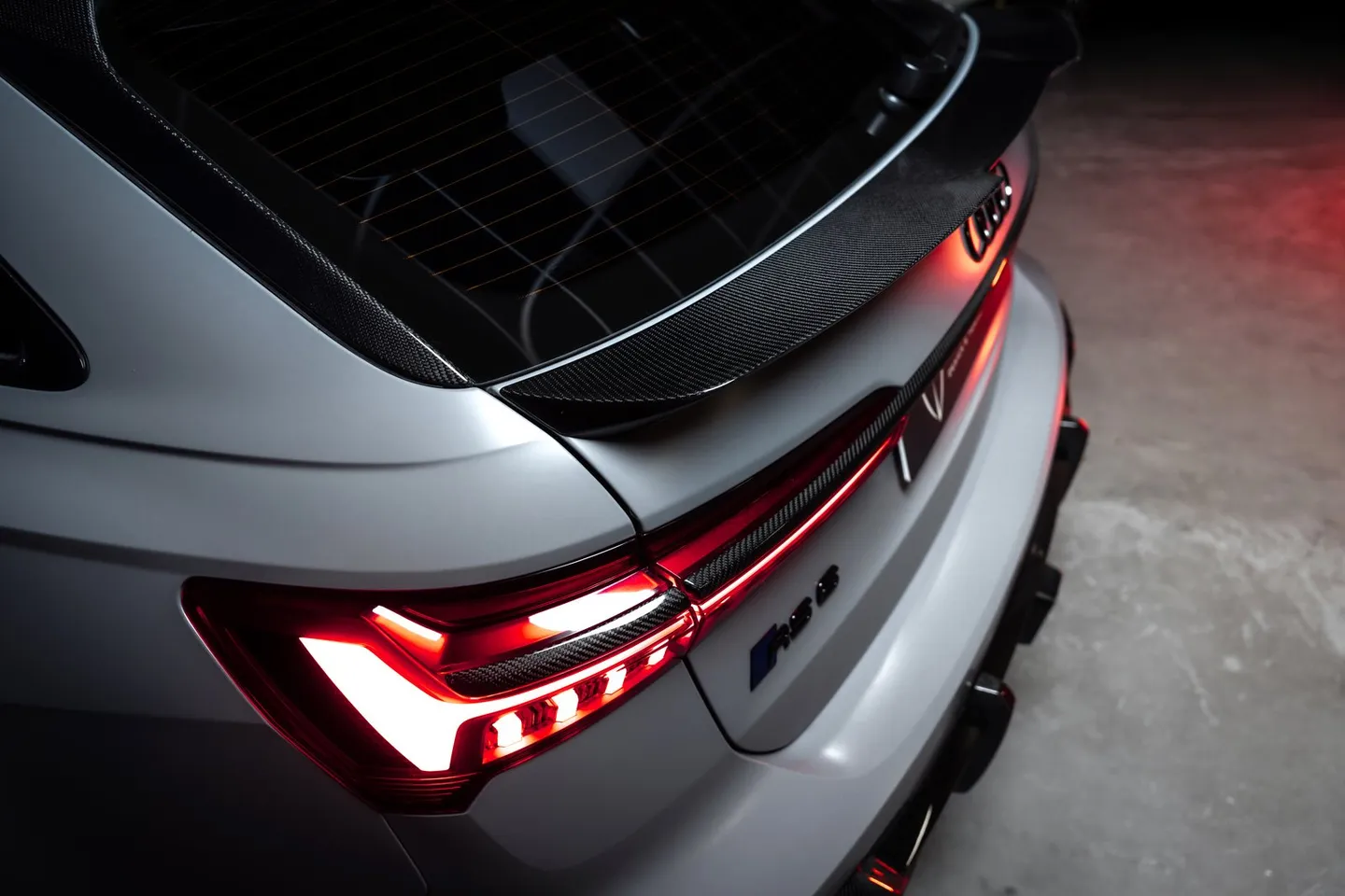 Audi RS6 Grey / Фото 15