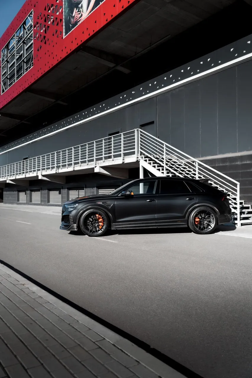 Audi RSQ8 / Фото 14