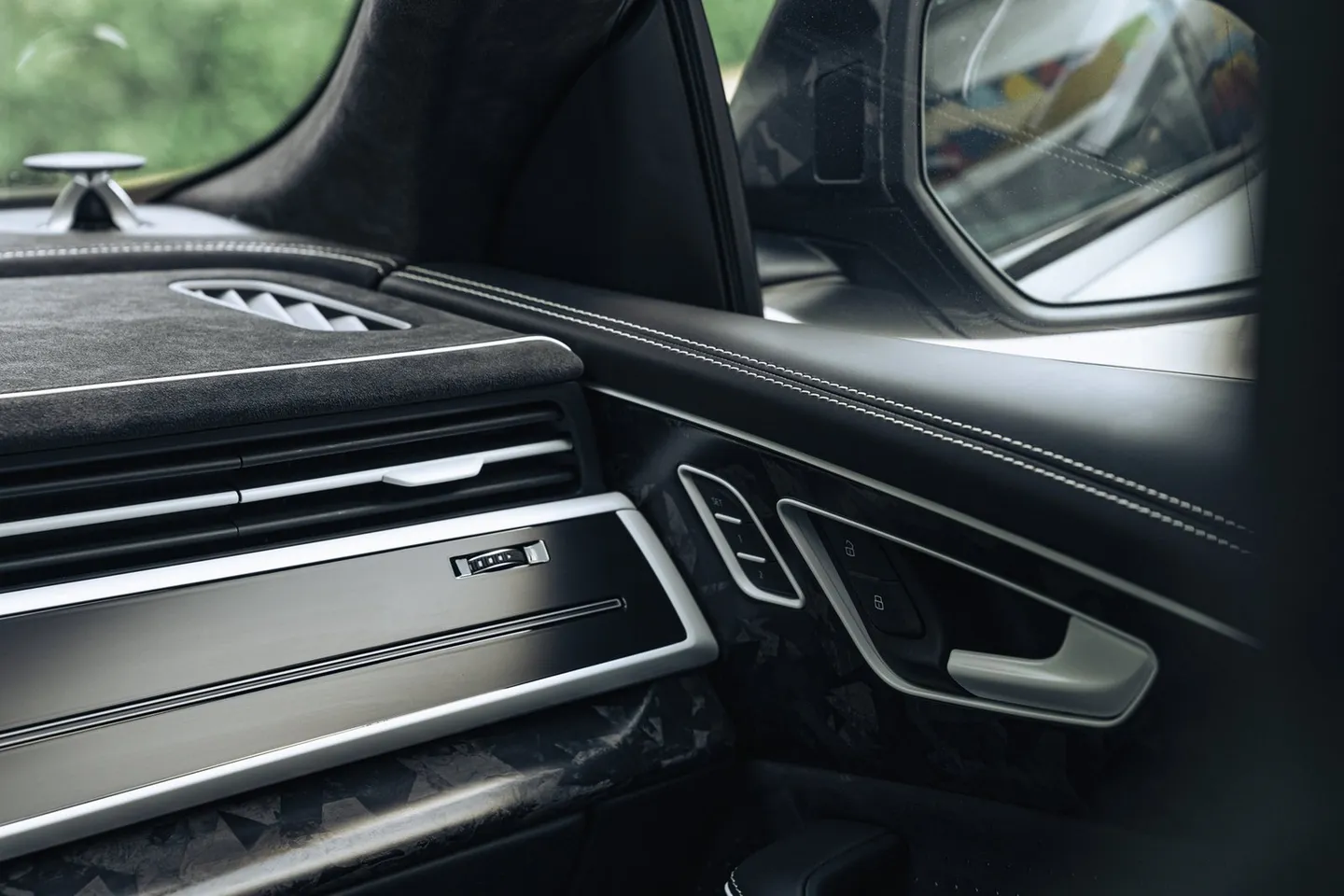 Audi RSQ8 / Фото 40