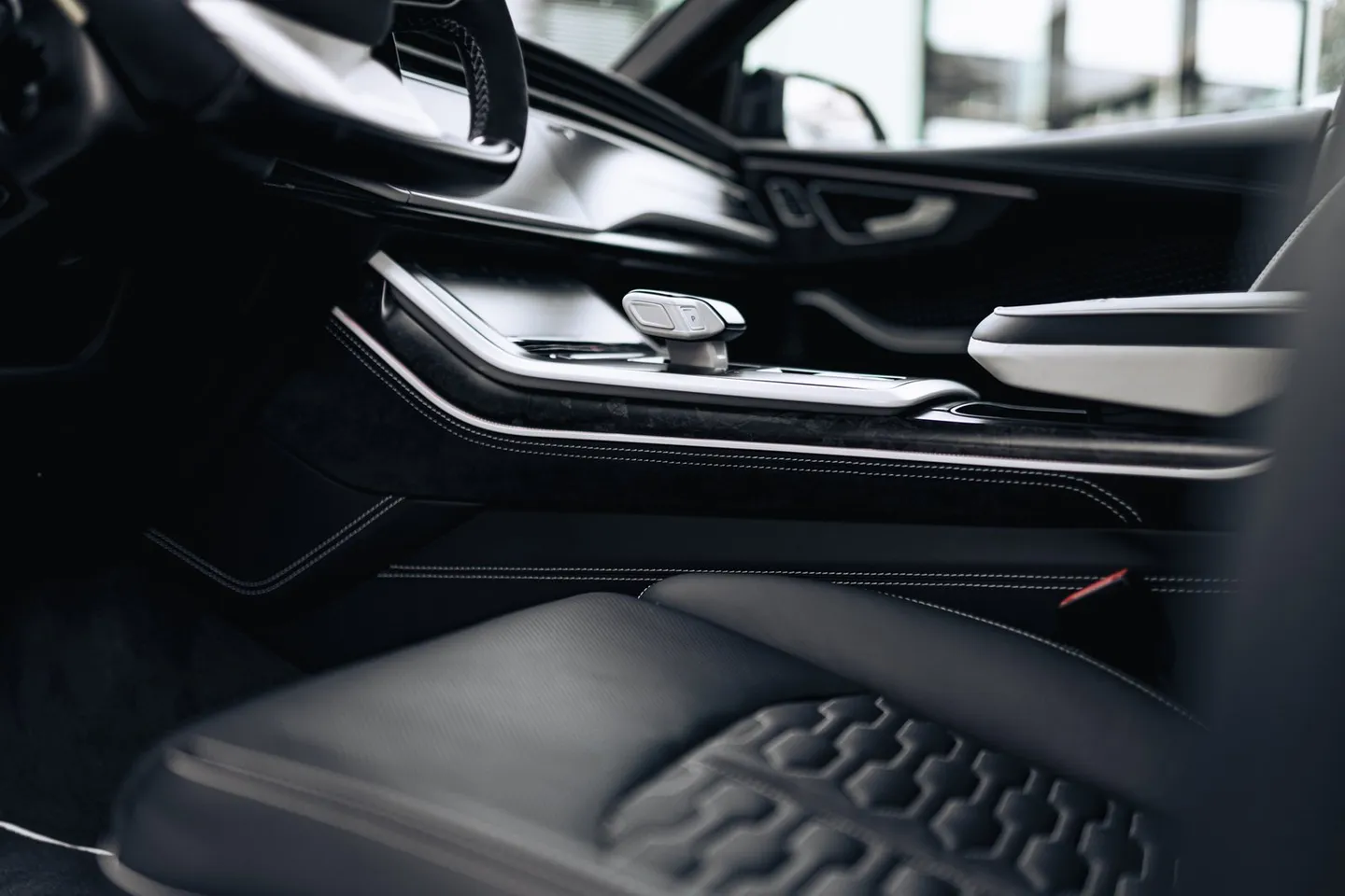 Audi RSQ8 / Фото 22