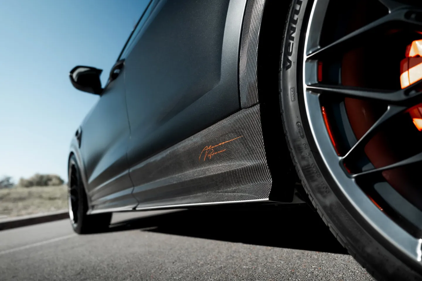 Audi RSQ8 / Фото 20