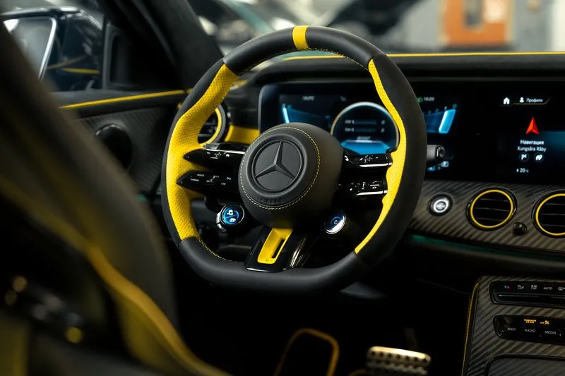 Mercedes-Benz E63 AMG / Фото 24