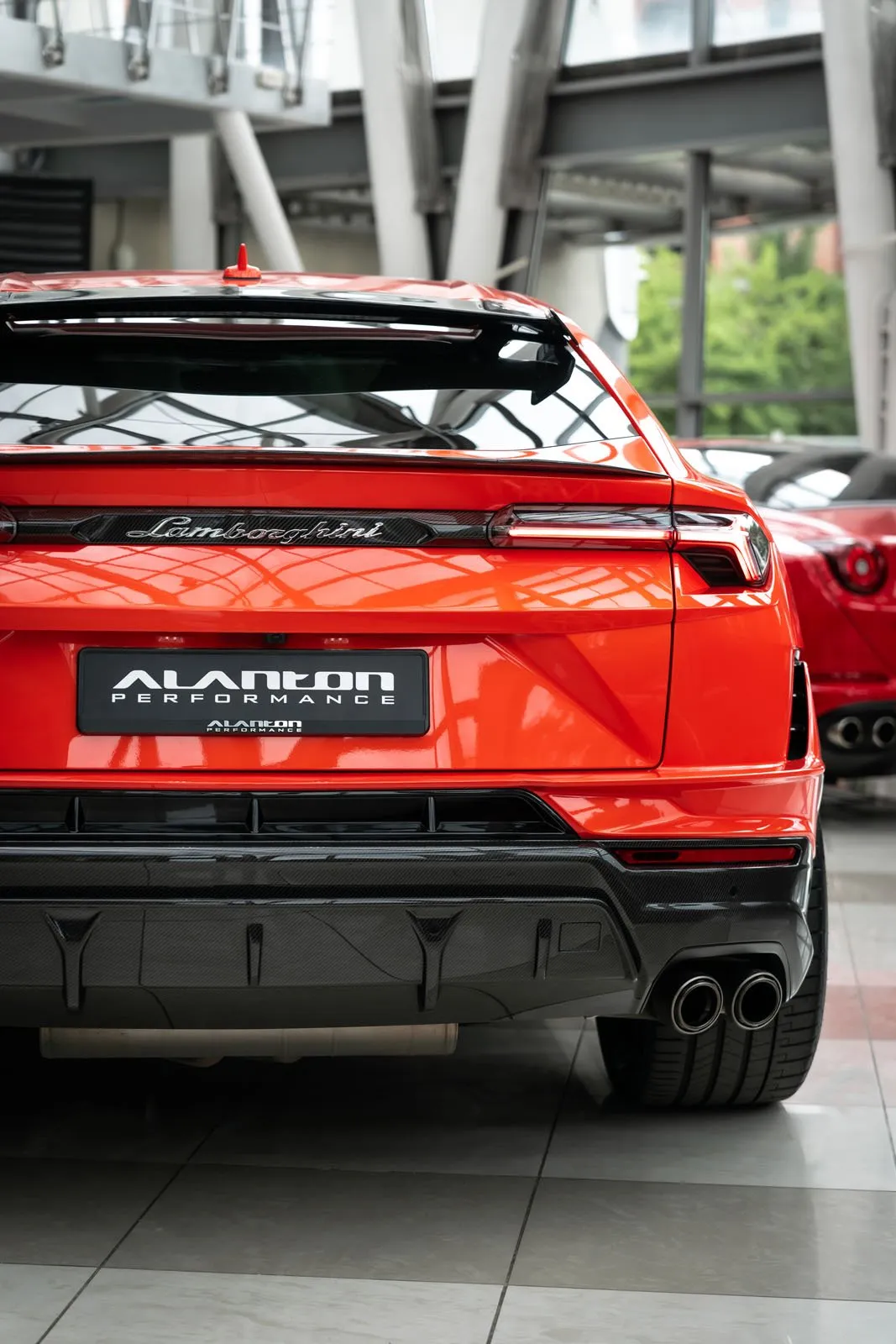 Lamborghini URUS / Фото 3