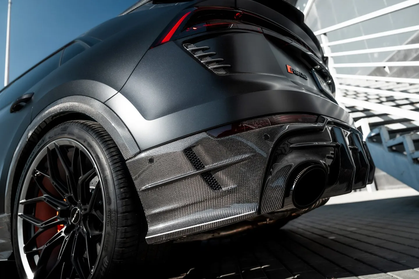 Audi RSQ8 / Фото 16