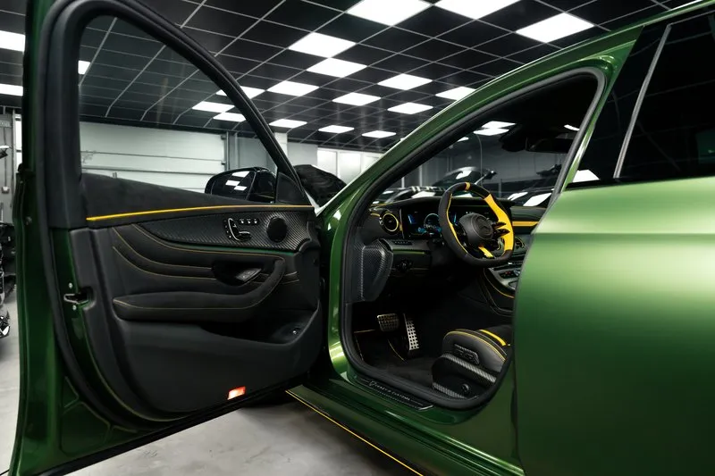 Mercedes-Benz E63 AMG / Фото 19
