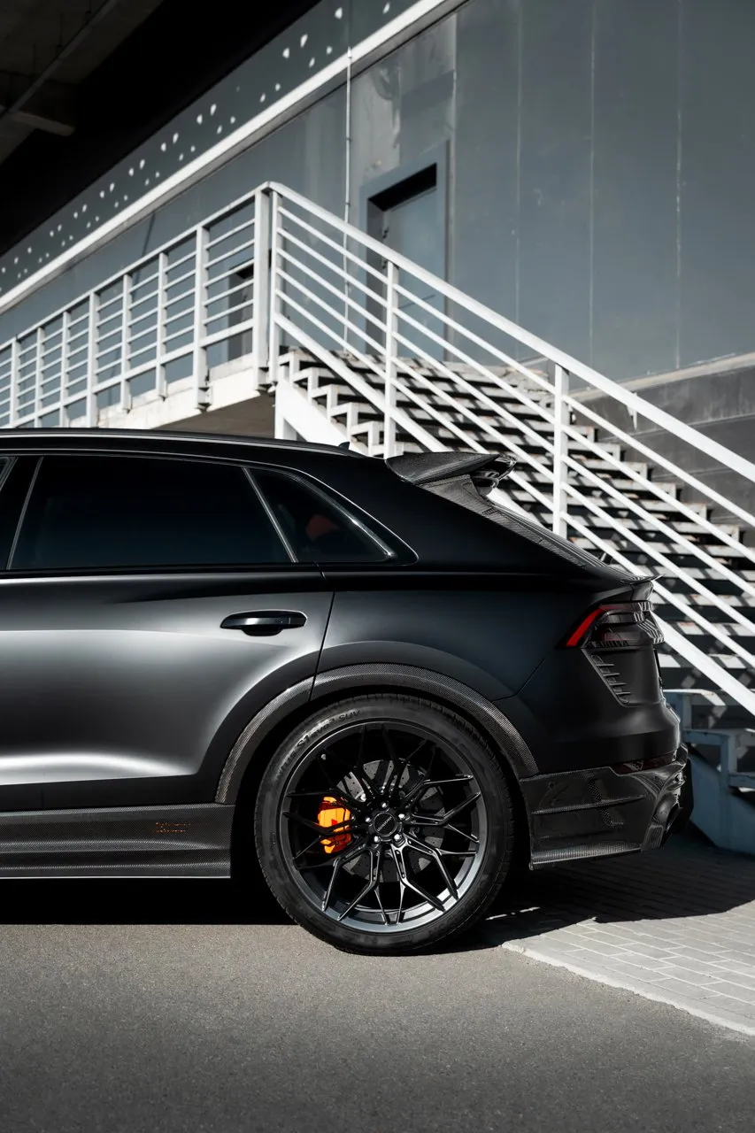 Audi RSQ8 / Фото 10