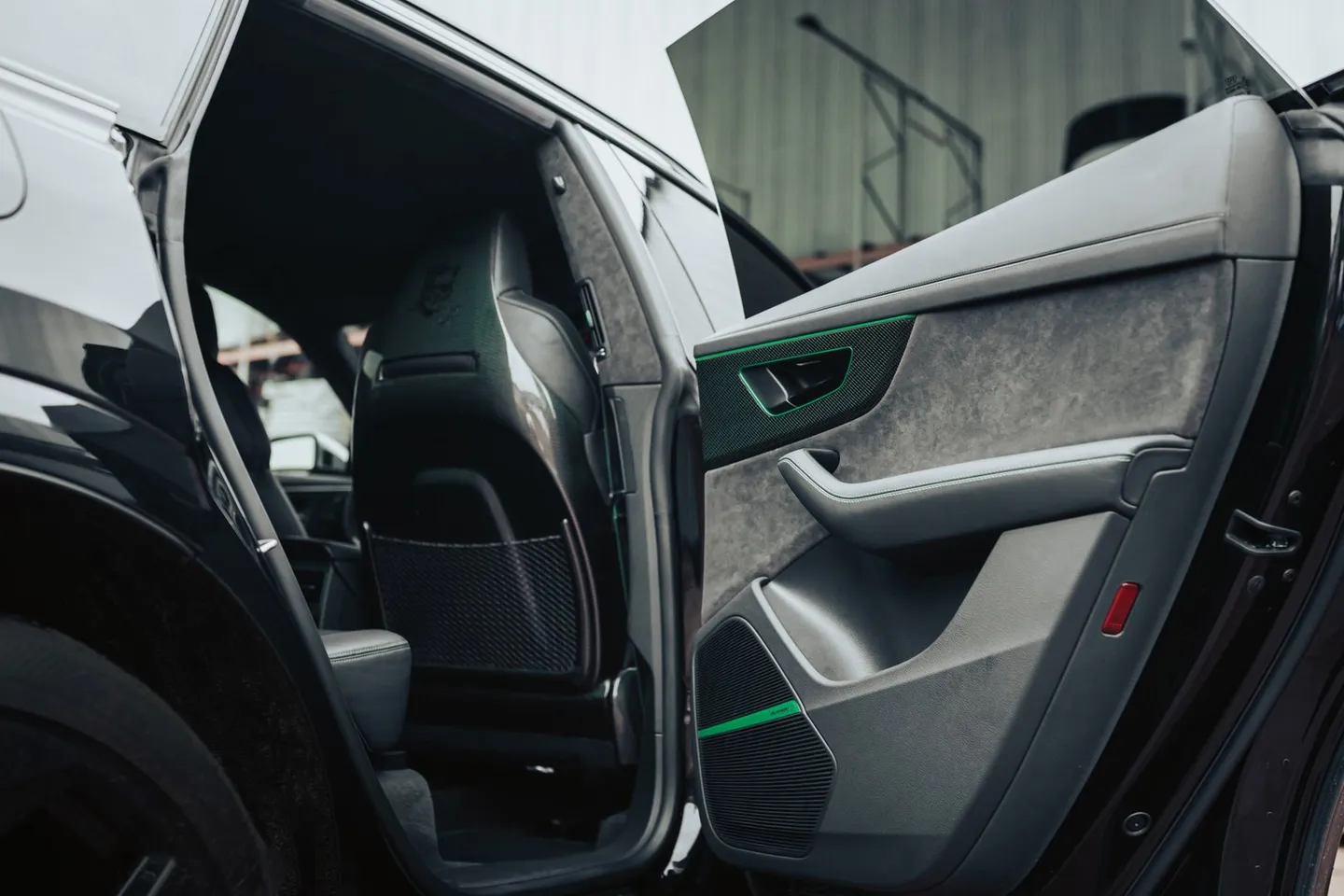The CAT Project / Audi RS Q8 / Фото 30
