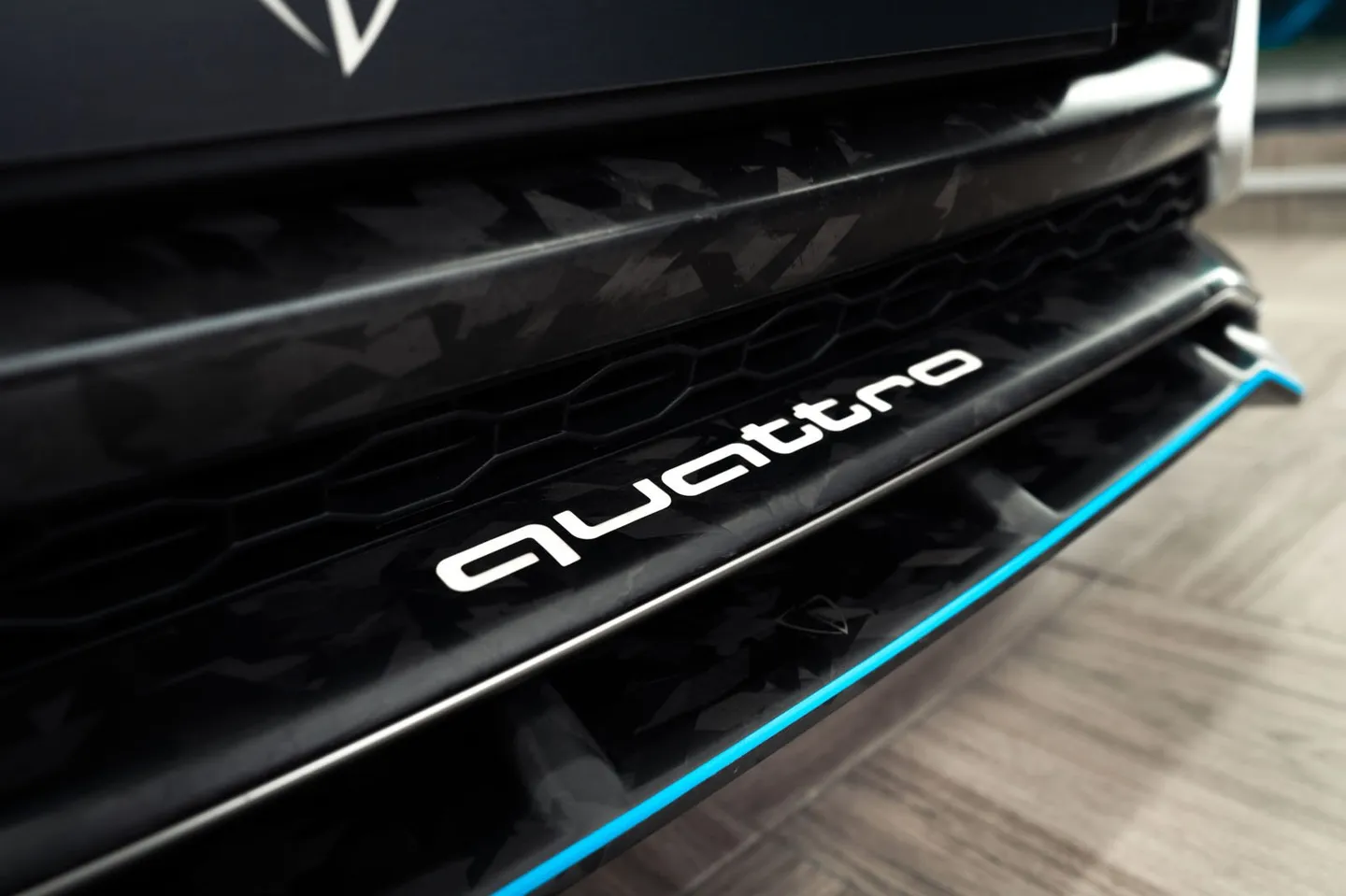 Audi RSQ8 / Фото 6