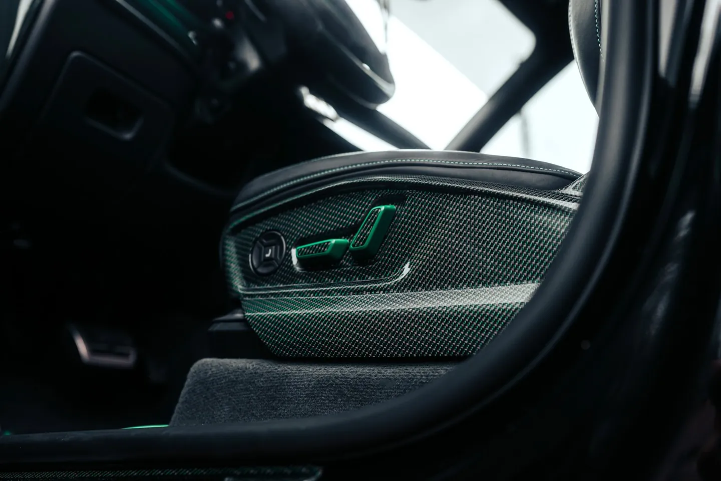 The CAT Project / Audi RS Q8 / Фото 40