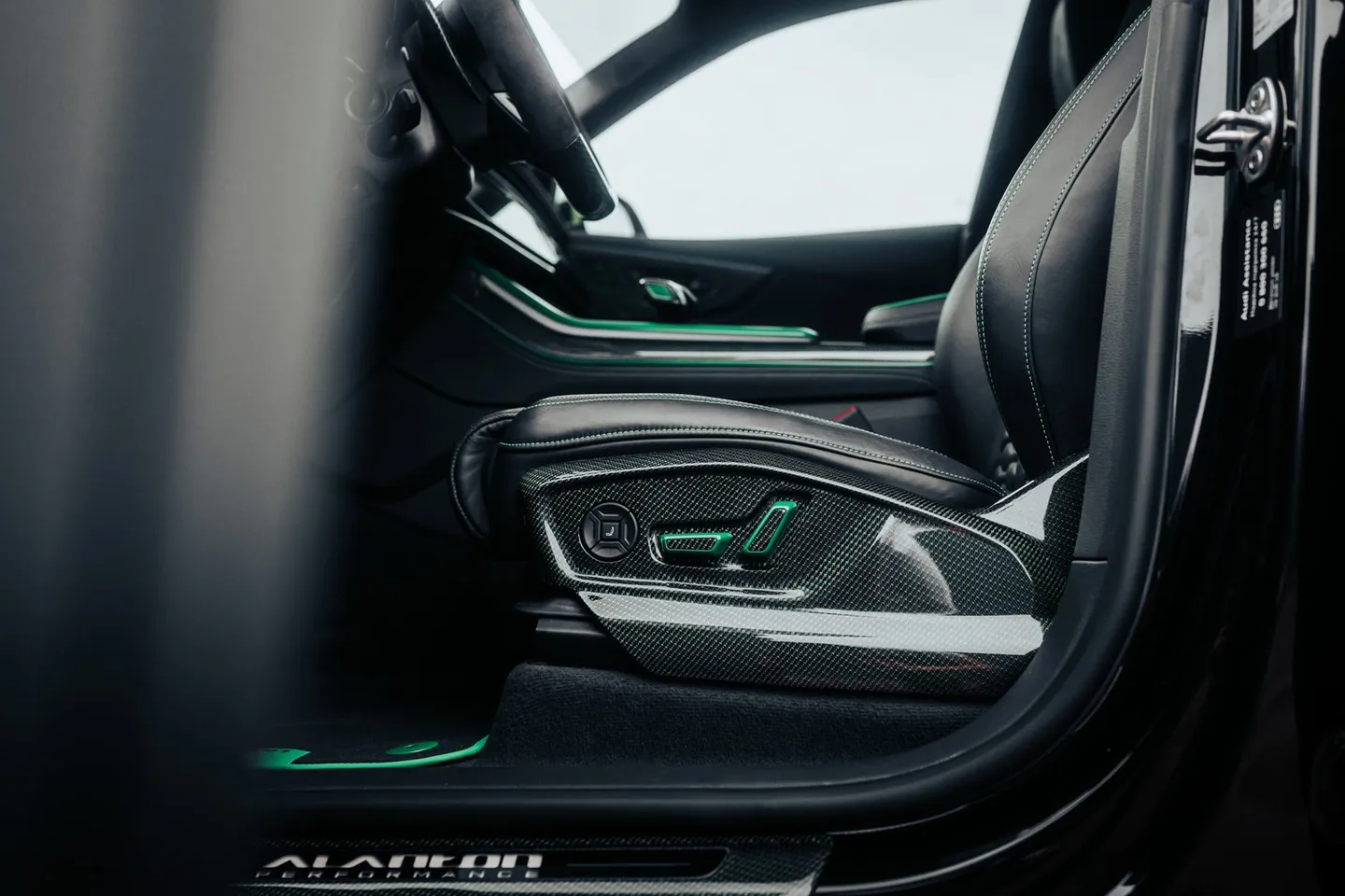 The CAT Project / Audi RS Q8 / Фото 38