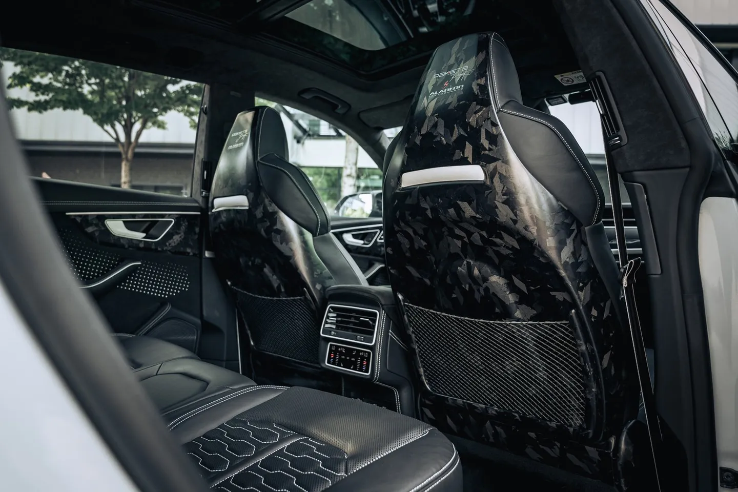 Audi RSQ8 / Фото 52