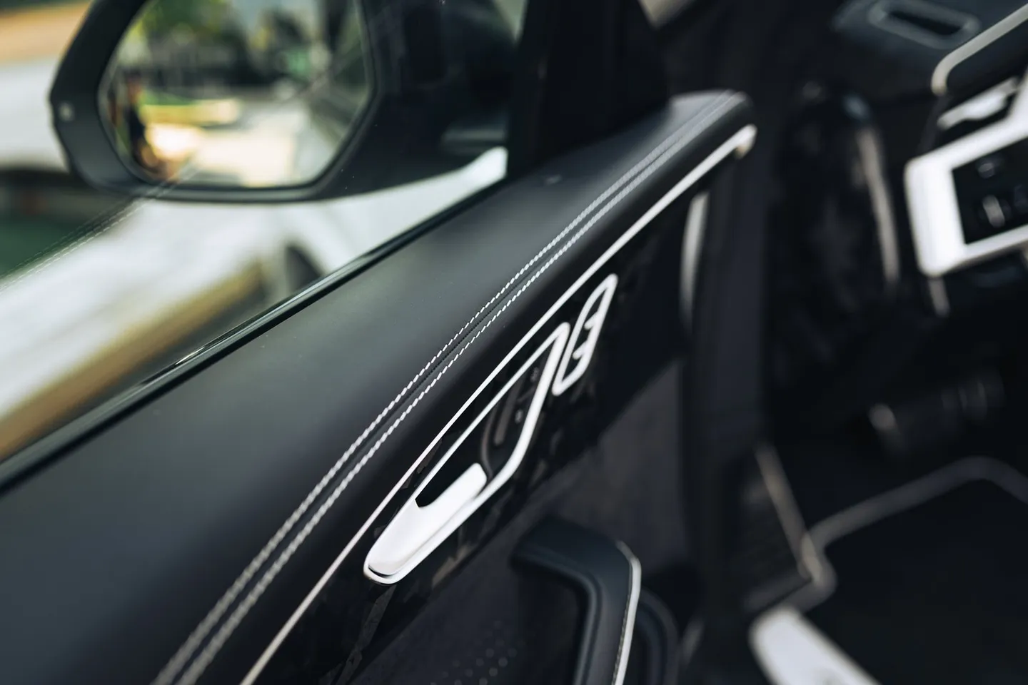 Audi RSQ8 / Фото 58