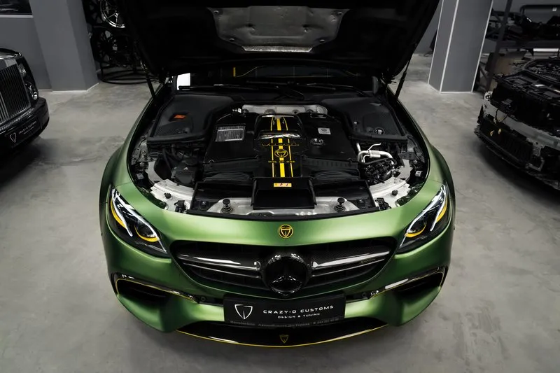 Mercedes-Benz E63 AMG / Фото 17