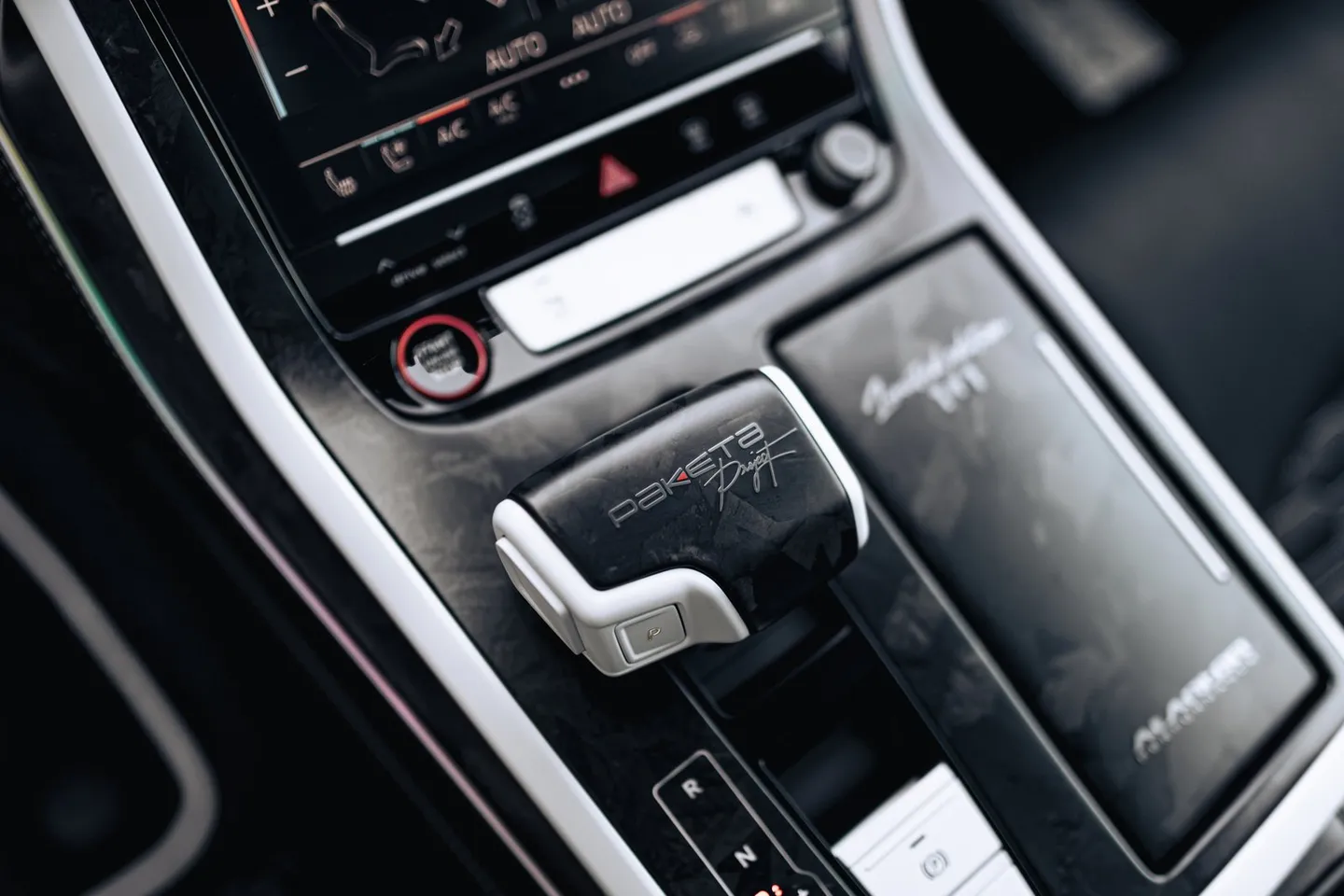 Audi RSQ8 / Фото 16