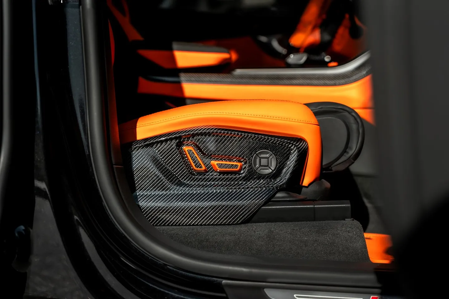 Audi RSQ8 / Фото 61