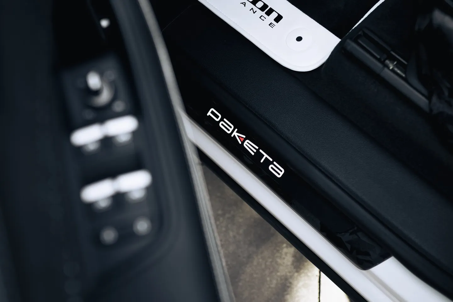 Audi RSQ8 / Фото 12