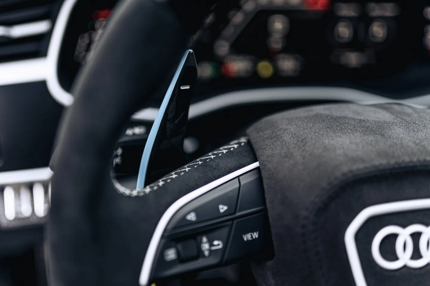Audi RSQ8 / Фото 17
